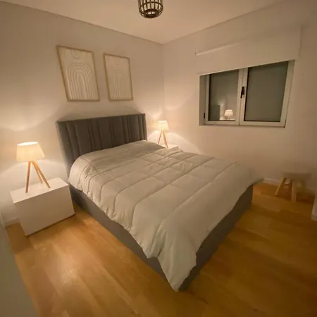 Nest Nestled Minutes From The Coast *