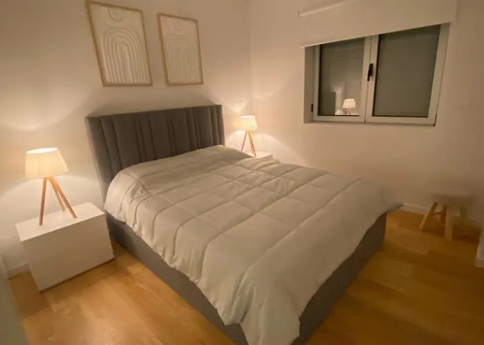 Nest Nestled Minutes From The Coast *