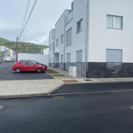 Apartamento Nest Nestled Minutes From The Coast *