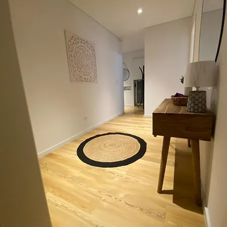 Nest Nestled Minutes From The Coast *