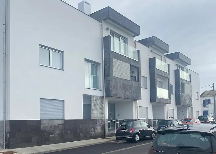 Nest Nestled Minutes From The Coast Lagoa (Azores)