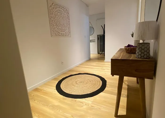 Nest Nestled Minutes From The Coast *