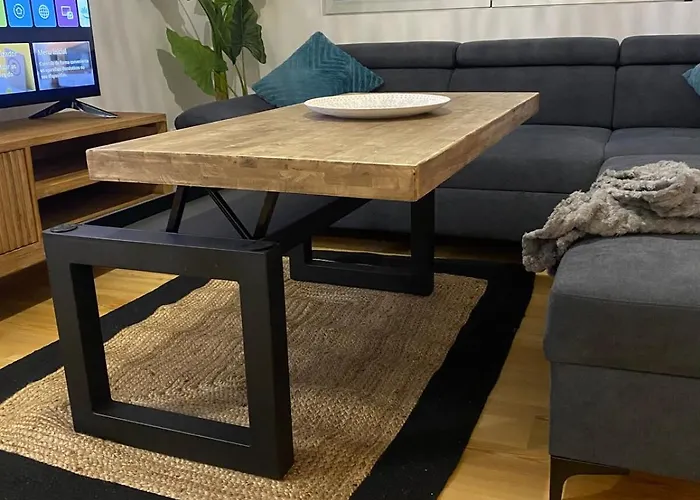 Nest Nestled Minutes From The Coast